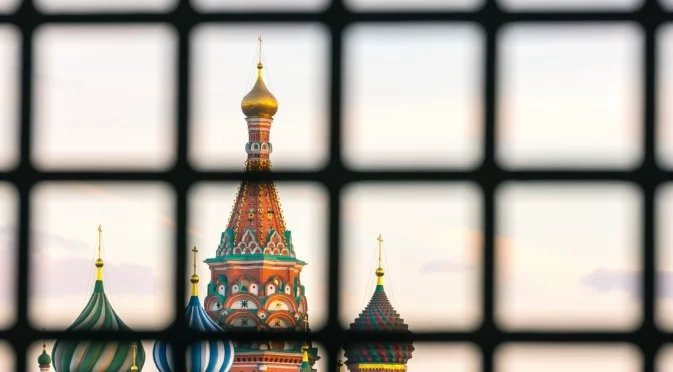 Пшеница срещу автомобили: Русия съживява бартера, за да избегне западните санкции