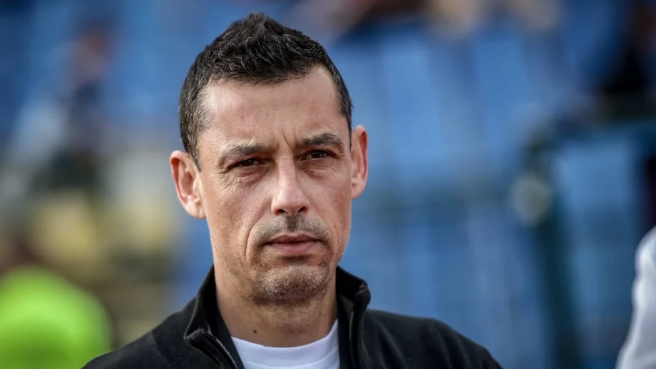 Александър Томаш поема изненадващ отбор в Първа лига?