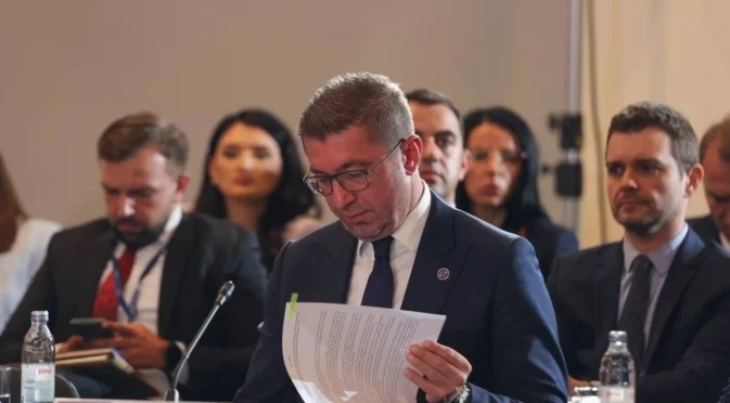Драма с опозиционната партия на албанците преди местните избори в Северна Македония