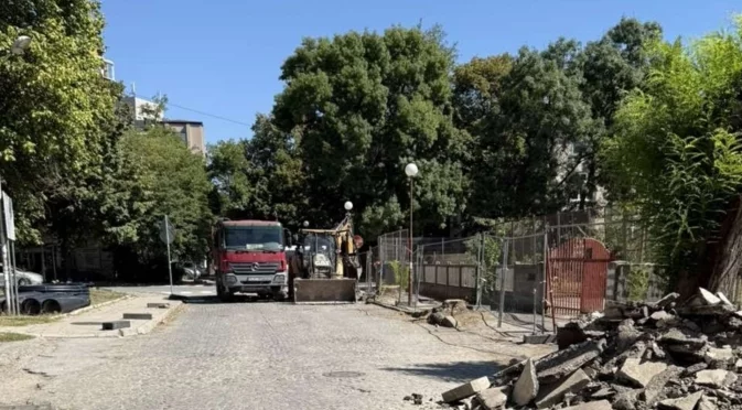 Започна обновяването на две ключови улици в Пловдив