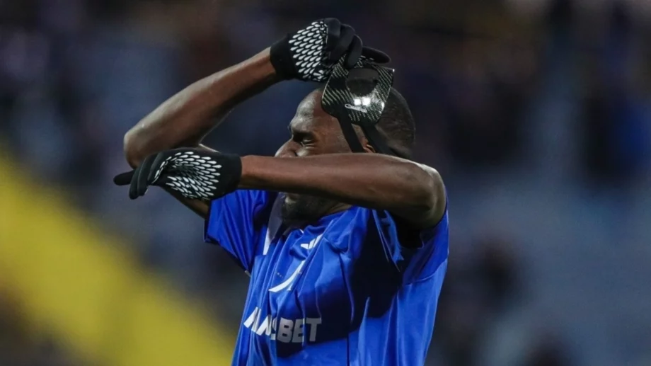 Левски най-накрая намери нов отбор на Мустафа Сангаре?