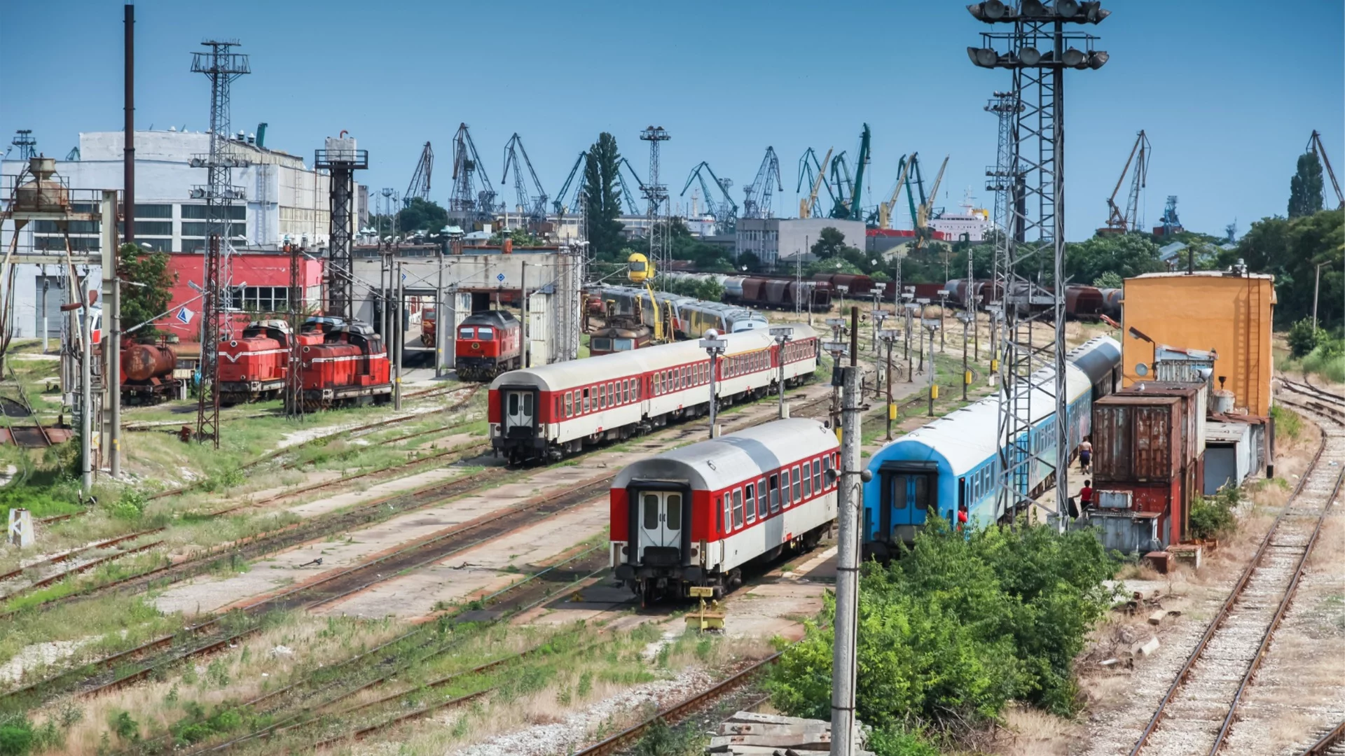 Русия нанесе удар по жп транспорта в Украйна
