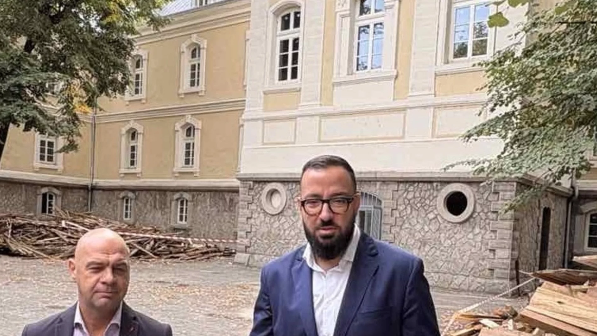 Кметът на Пловдив призова за по-бързи темпове и повече работници при ремонта на Хуманитарната гимназия
