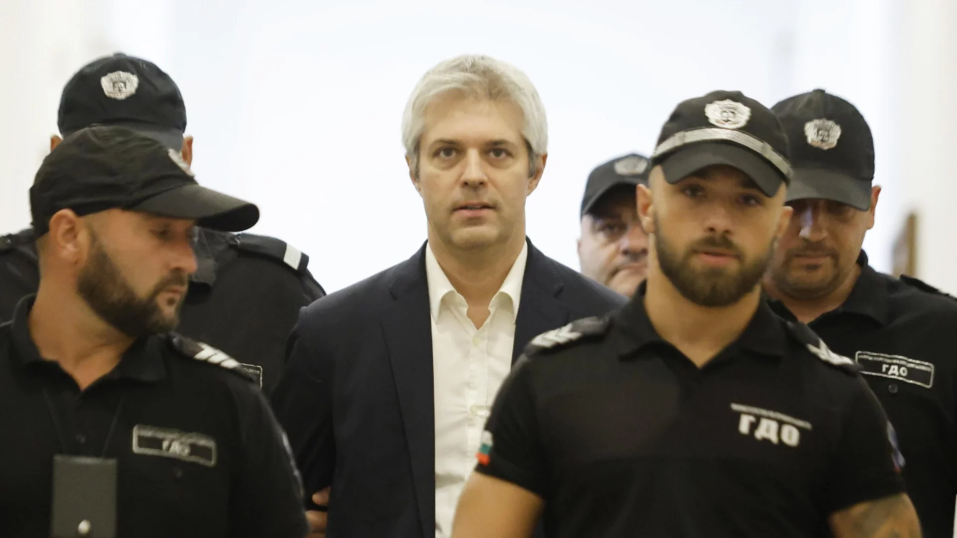 Справедлив ли е арестът на кмета на Варна? Анкетата на Actualno.com