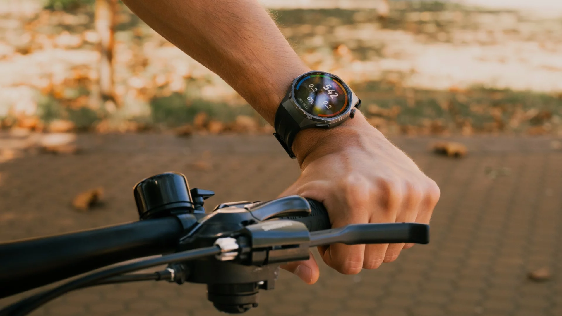 Huawei Watch GT 6 Pro носи цял куп ползи за ежедневието и спорта в красива обвивка