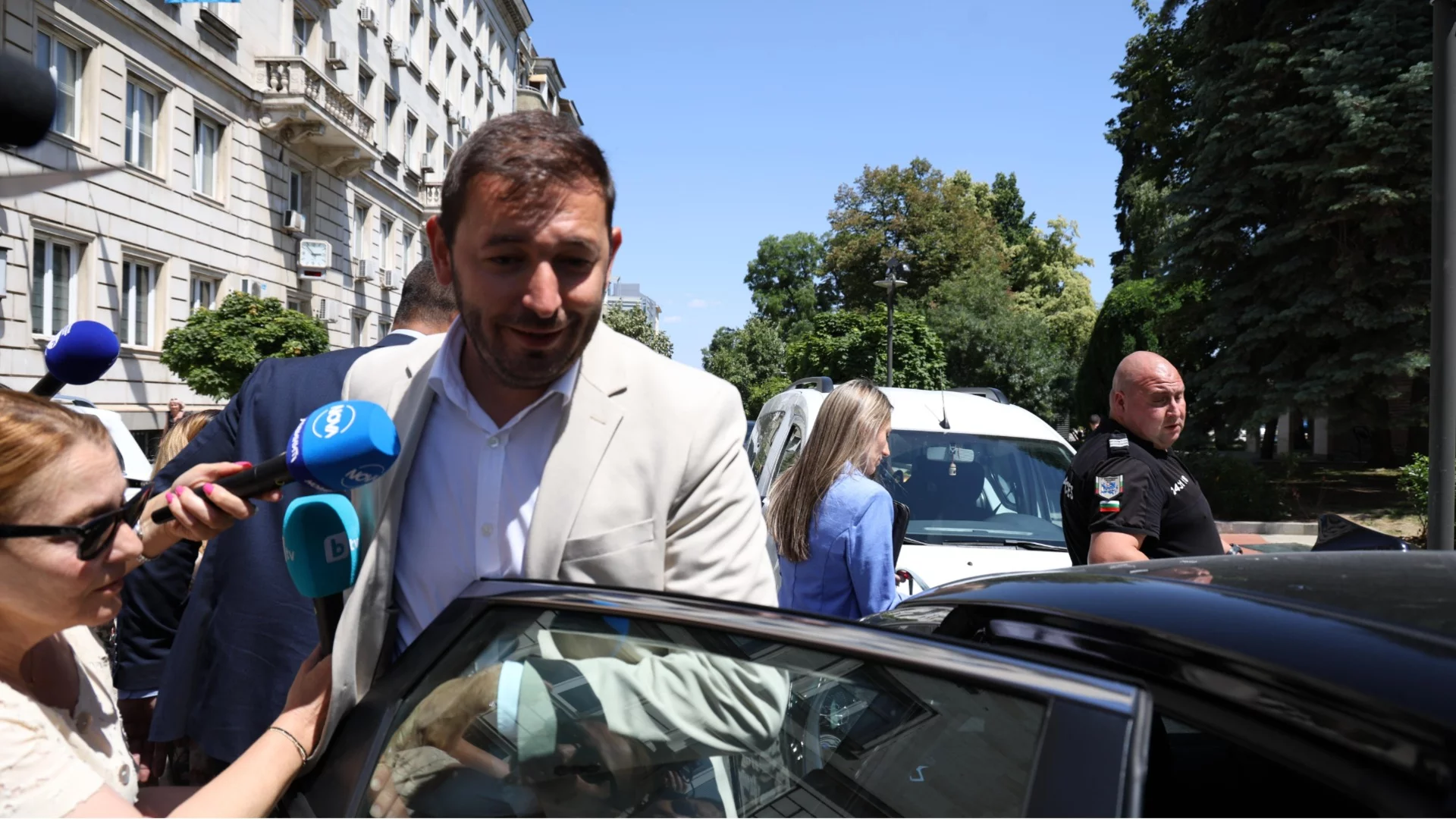 Съдът реши за мерките на Никола Барбутов и съветника му Петър Рафаилов