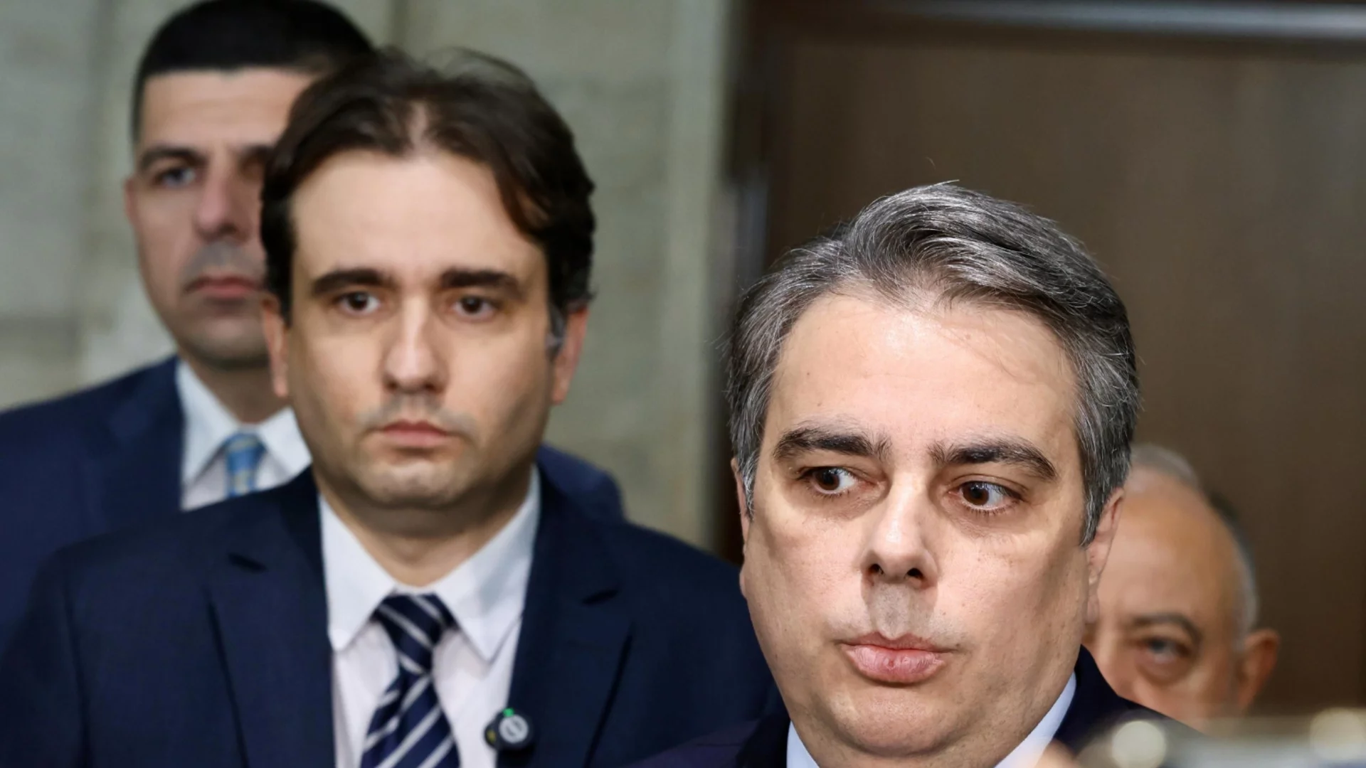 "Държавата не му принадлежи": ПП-ДБ ще предложи НСО да спре да охранява Пеевски (ВИДЕО)