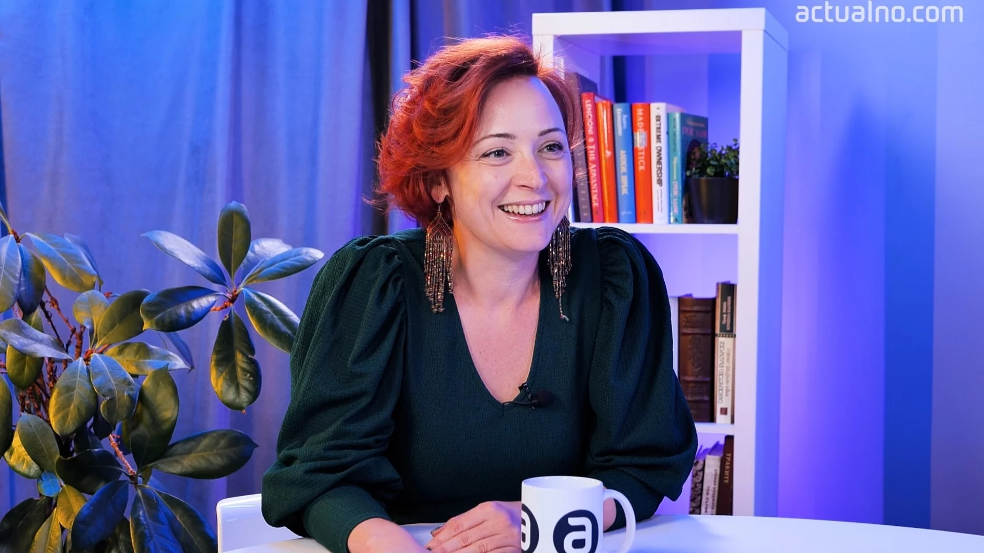 От телевизионния екран до червения килим и "Златните глобуси": Станислава Айви в Студио Actualno (ВИДЕО)