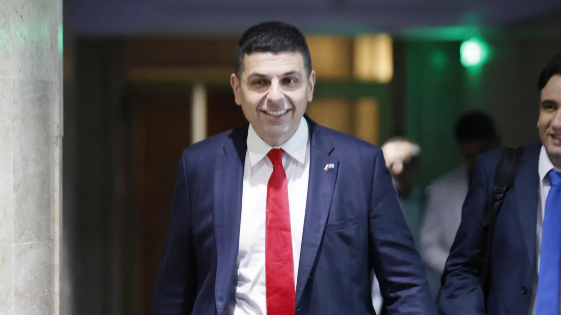 "Оперативката на тримата премиери не е минала добре": Мирчев нарече кабинета "Голямо Д" (ВИДЕО)