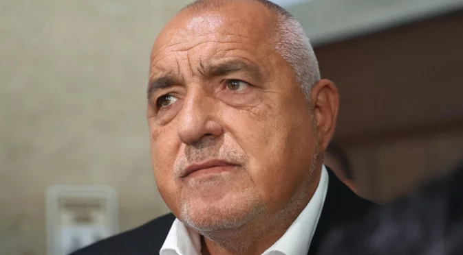 "Ако бях премиер, щяхме да се разберем": Борисов обвини Радев, че се гаври с правителството за службите (ВИДЕО)