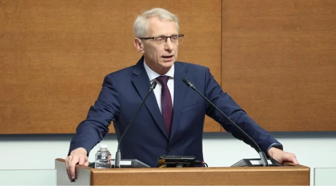 Нов сблъсък между "Продължаваме промяната" и хората на Пеевски в парламента