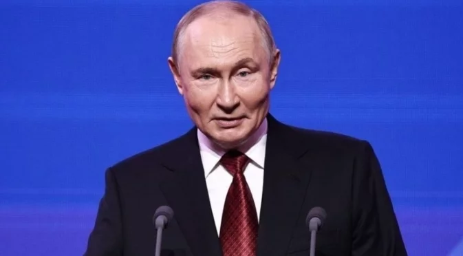 На Тръмп не му пука за суверенитета на САЩ. Путин има психологическо надмощие над него