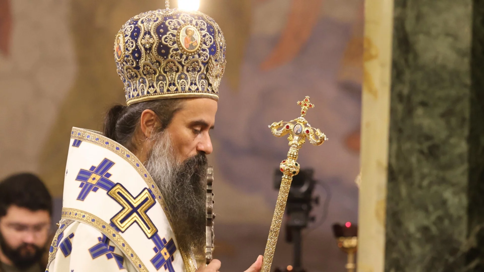 Патриарх Даниил: Нека живеем с вярата, с добри дела и нека носим кръста си с надежда