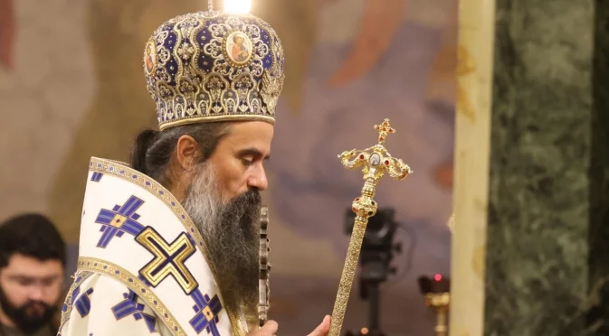 Патриарх Даниил: Нека живеем с вярата, с добри дела и нека носим кръста си с надежда