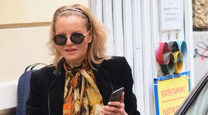 Стефка Костадинова от месеци не е шеф на БОК, но продължава да взима заплата от там