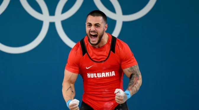 Новата приятелка на Карлос Насар му се обясни в любов (СНИМКИ)