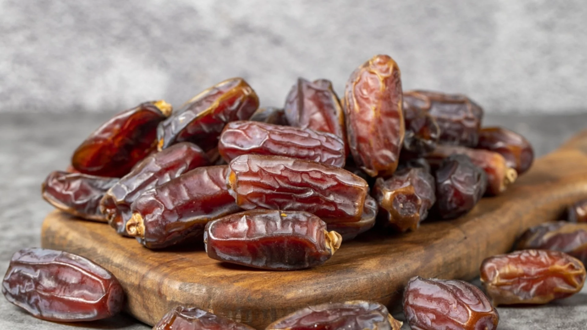 Полезни и много вкусни: Как да замените захарта с фурми