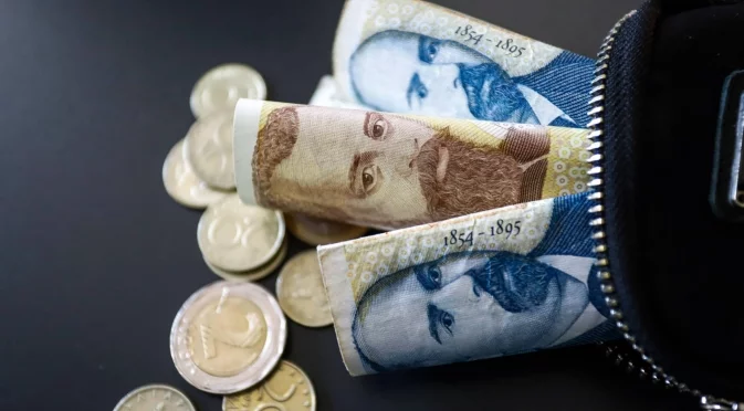 "Съдействие на полицията": Баба хвърли над 25 000 лв. на измамници в Стара Загора