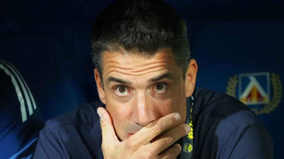 "Ще се поучим от грешките": Хулио Веласкес открои големия проблем на Левски