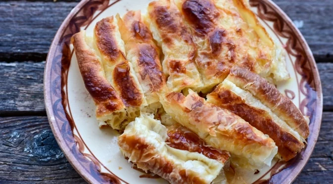Как да приготвим най-вкусната баница с готови кори