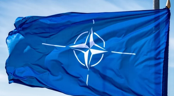 Германия: Не се съмняваме в американския ядрен чадър, но...