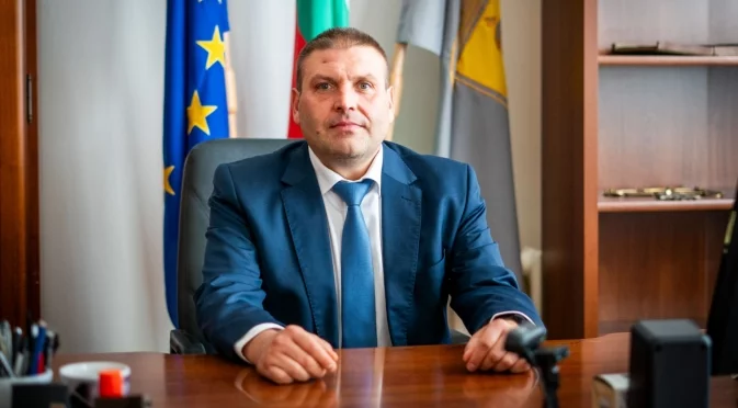 "Гражданите са принудени да търпят това, което е резултат от дълго време нищо правене": Говори кметът на Плевен