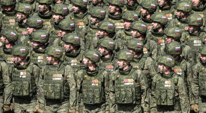 Доживотен затвор за трафикант, осигурявал войници за армията на Путин в Украйна: Присъда от Ирак