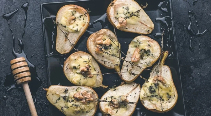 Круши със синьо сирене - звучи ужасно натруфено, но е уникално вкусно