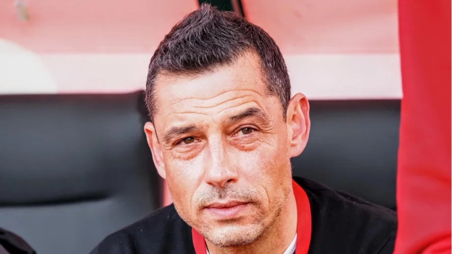 Голям обрат около бъдещето на Александър Томаш