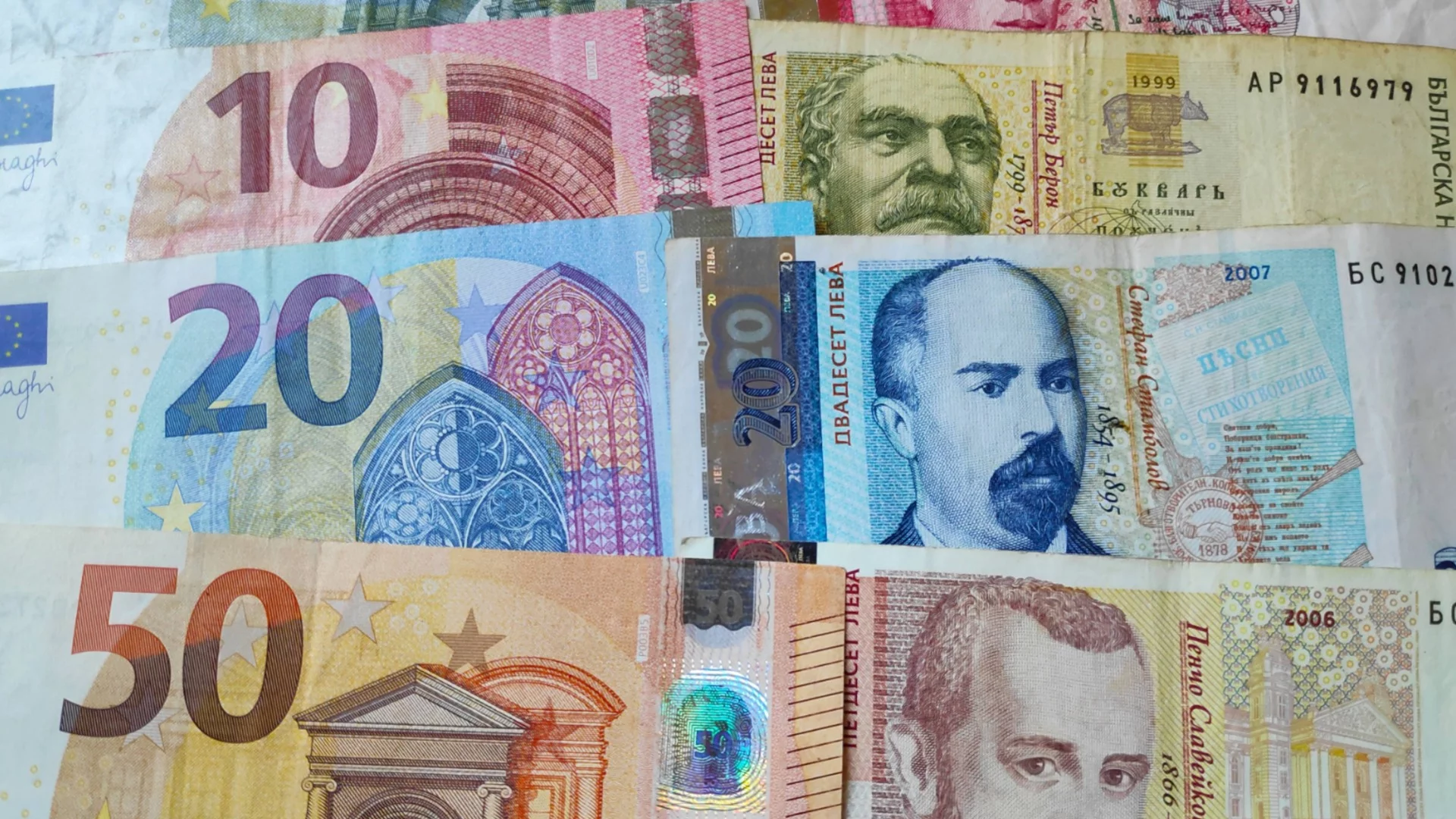 В четвъртък: Животът на Телец, Стрелец + още 2 зодии ще е пълен с пари