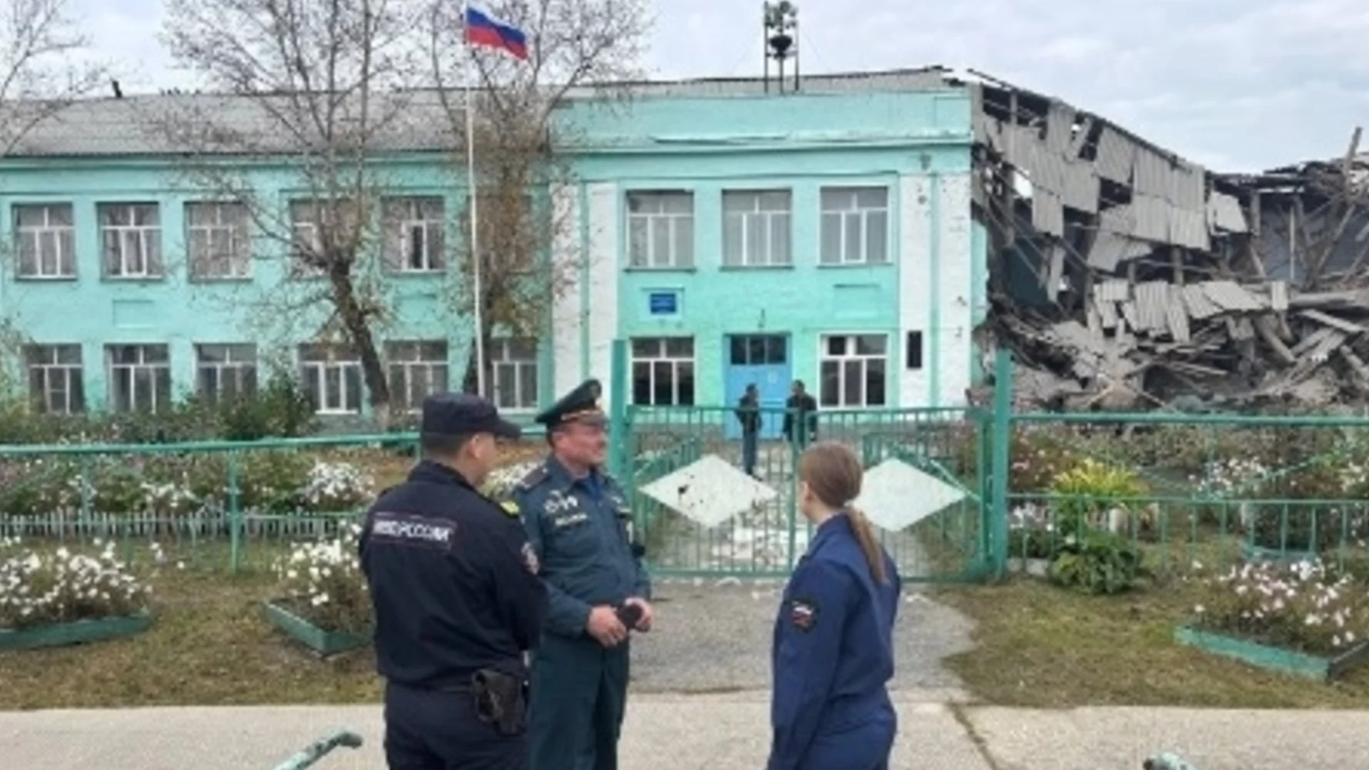 Сигнали за бомби затвориха сръбски училища