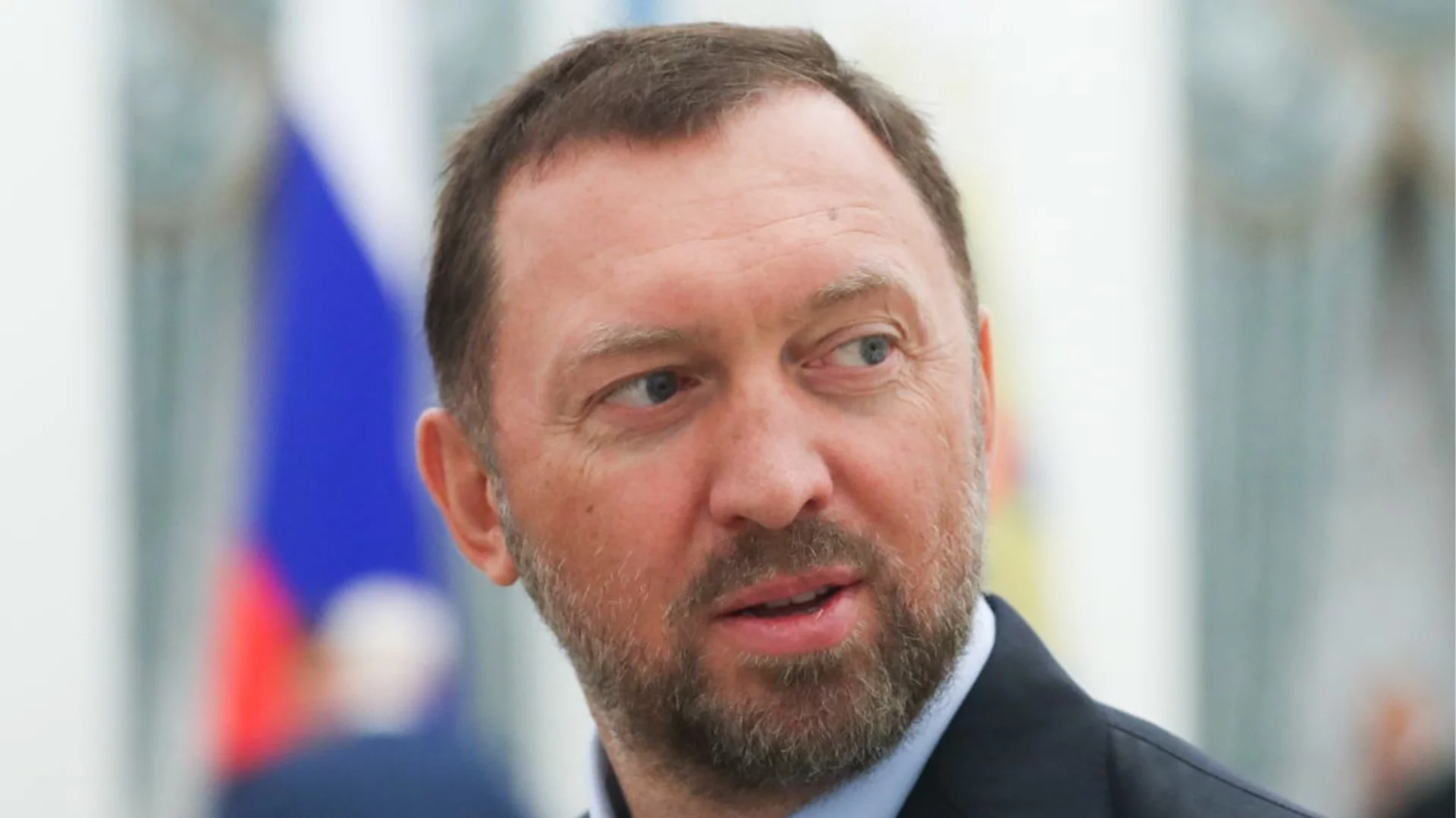 ЕС с идея да компенсира"Райфайзенбанк" чрез активи, свързани с руския олигарх Олег Дерипаска