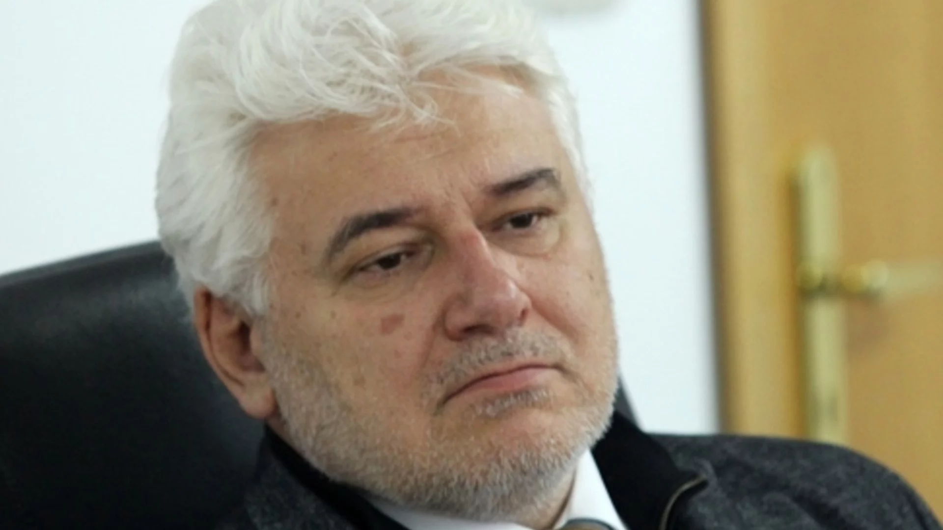 "Никоя държава няма да допусне такава нестабилност": Проф. Киров за новия опит през КС да бъде свалено правителството