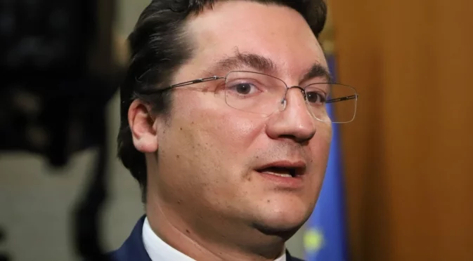 Ще мобилизира ли гражданска енергия: Крум Зарков стиска палци на казуса "Сарафов"