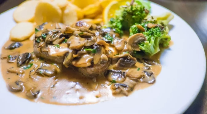 Каква е тайната на най-вкусните пържоли с гъби на фурна