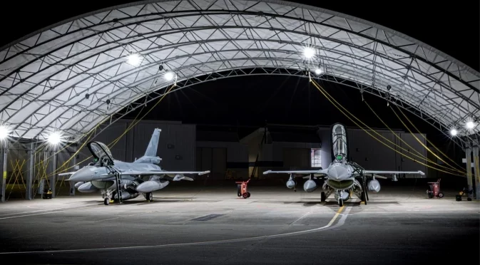 Още два изтребителя F-16 пристигнаха в авиобаза "Граф Игнатиево" (ВИДЕО и СНИМКИ)