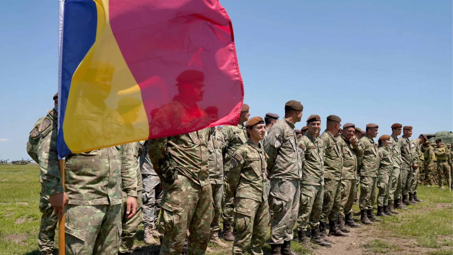 Румъния измисли как да подмлади армията - солидни бонуси за доброволна служба