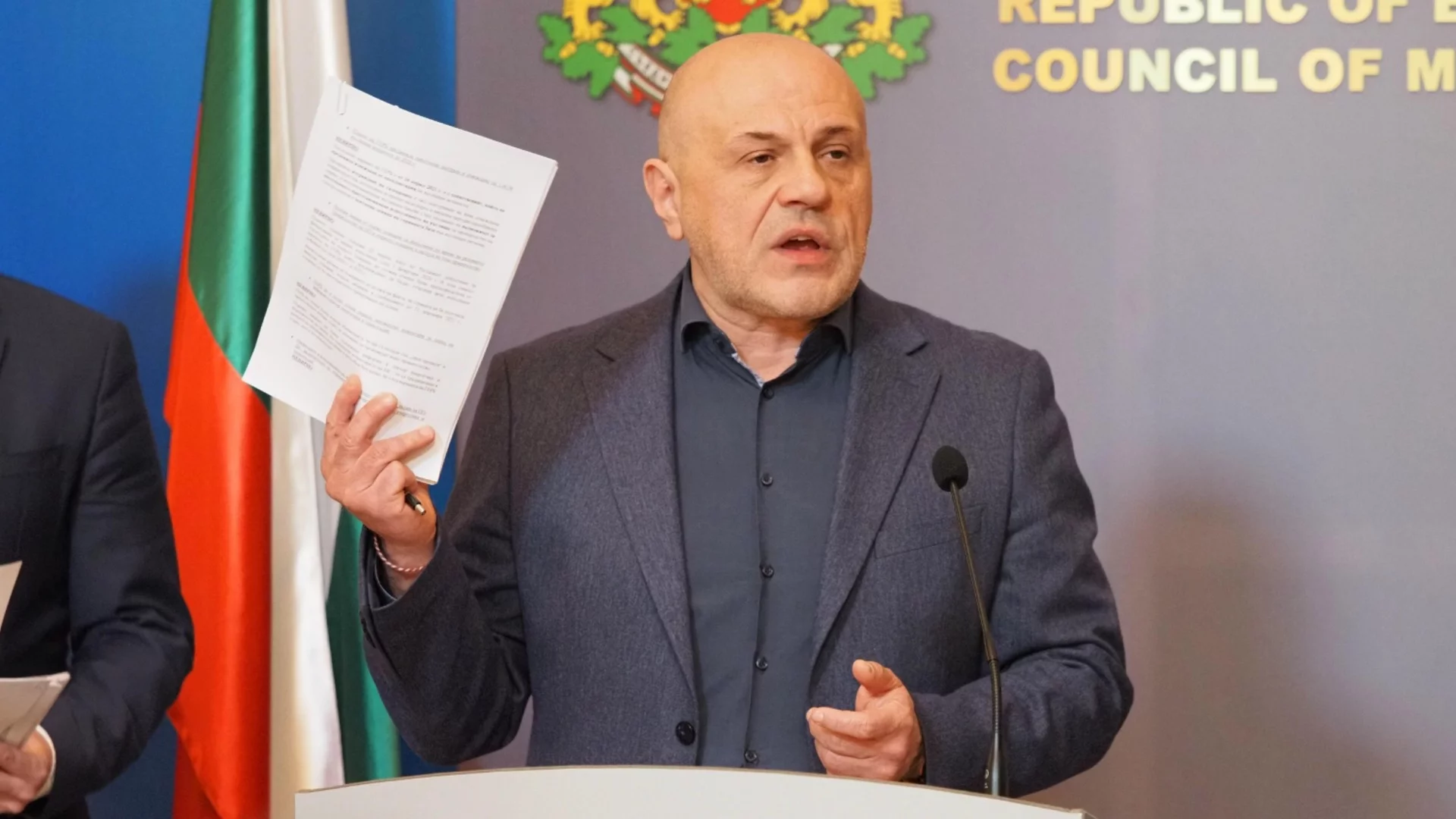 "Търсим нова логика на КПК": Дончев обеща 2 милиарда от ПВУ до декември, но и призна за трудности с ЕК