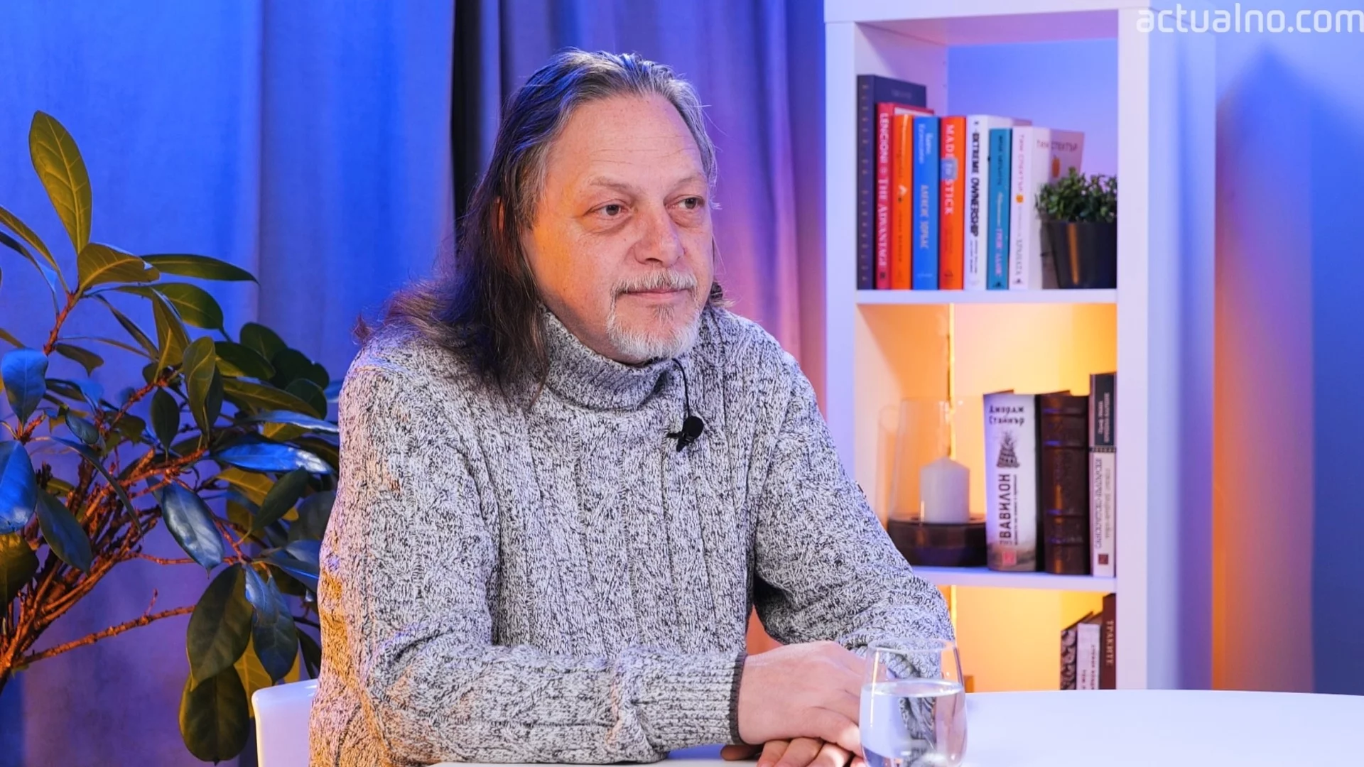 Алгафари след разговорите си с Пеевски: Не ме пишете независим анализатор