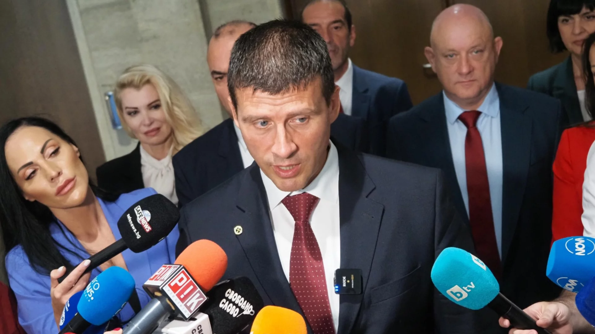 Гравитиращите към Путин в парламента измислиха как да свалят правителството