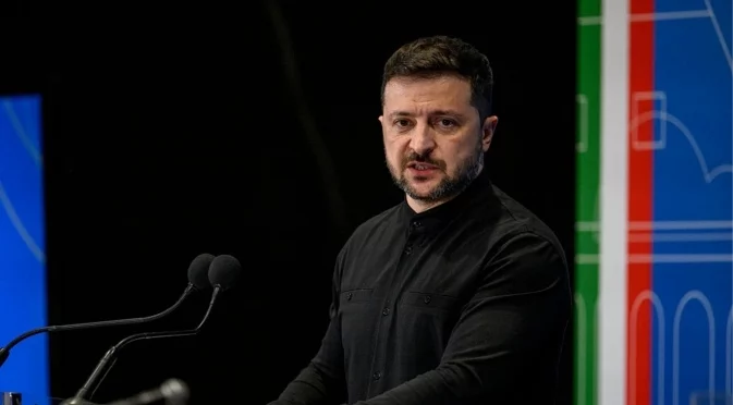 "Руснаците не са могли да не знаят, че удрят цивилни": Зеленски съобщи за 30 ранени при удара в Шостка (ВИДЕО)