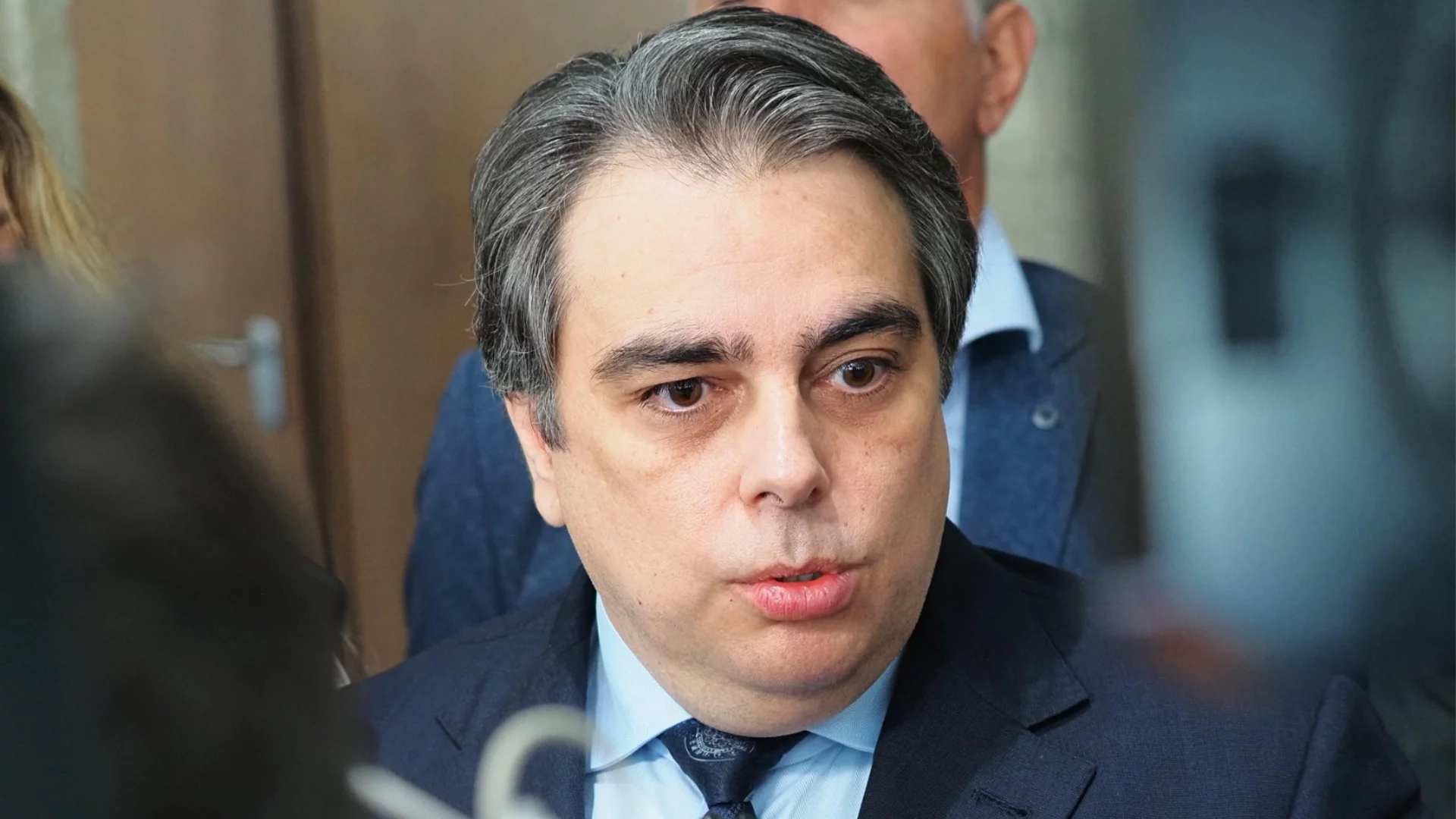 "Трябва да бъде задържан": Асен Василев скочи на Сарафов