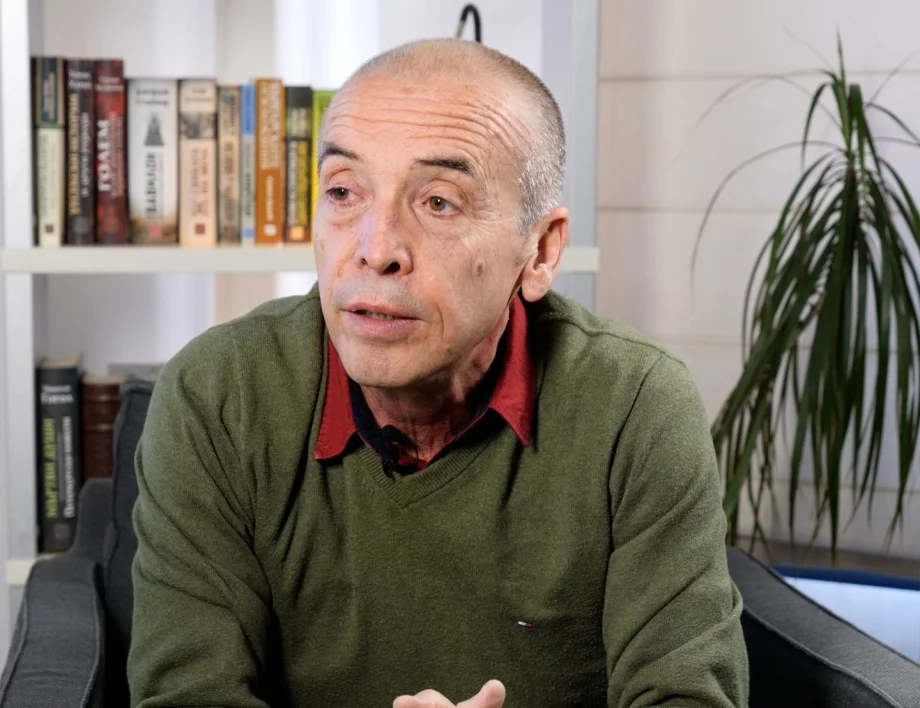 Проф. Атанас Мангъров: Аз се ваксинирам и съветвам всички да го правят