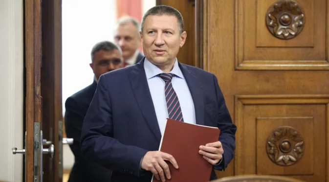 Борислав Сарафов да подаде оставка незабавно: Съдиите в България с призив