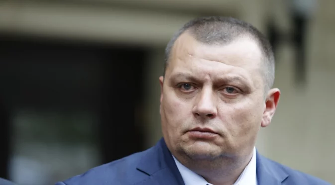 Политическа спекулация: Зам.-министър за запалените камиони за боклук