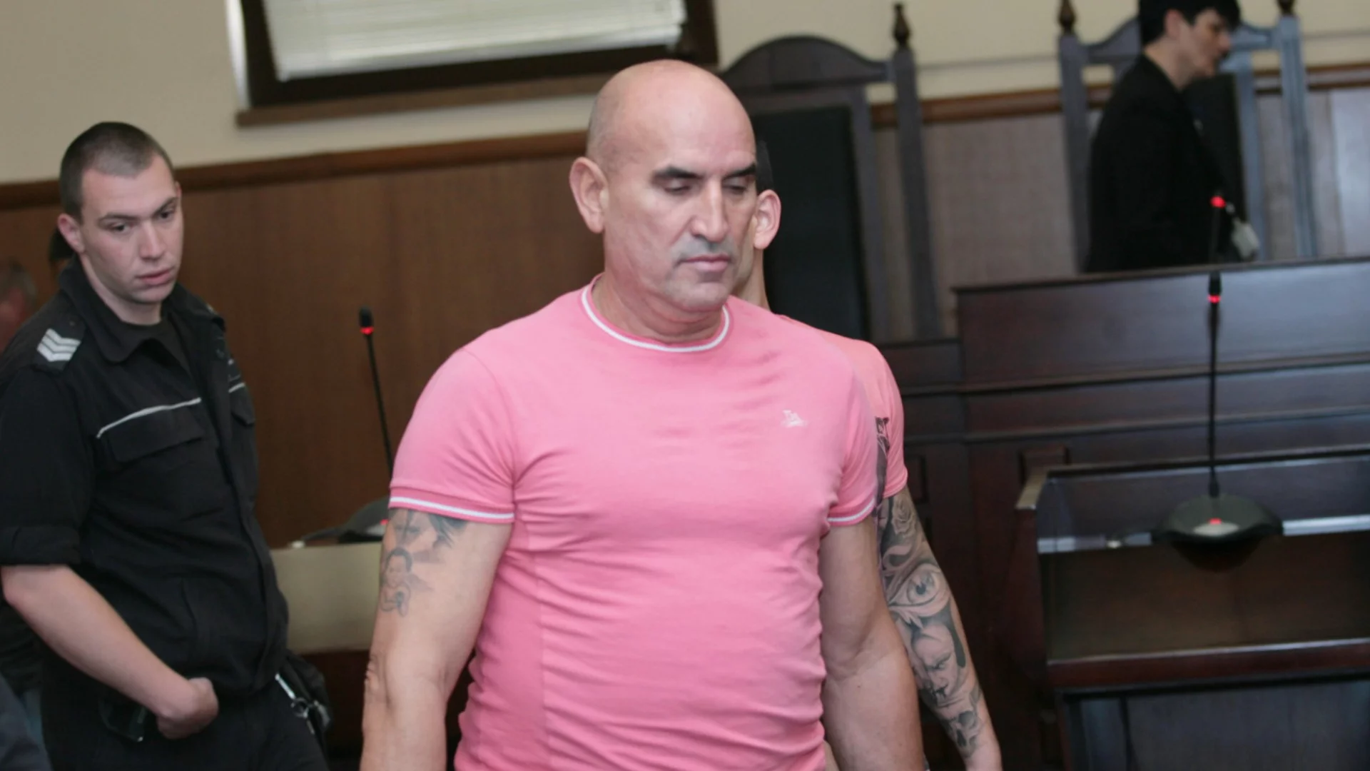 Многомилионният иск срещу Ценко Чоков и сагата с КПК: Маркови автомобили са защитени от съда