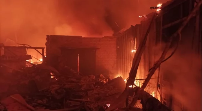 Руска атака остави хиляди в Чернигов без ток, губернаторът на Белгород обвини Украйна за фатален удар (ВИДЕО)