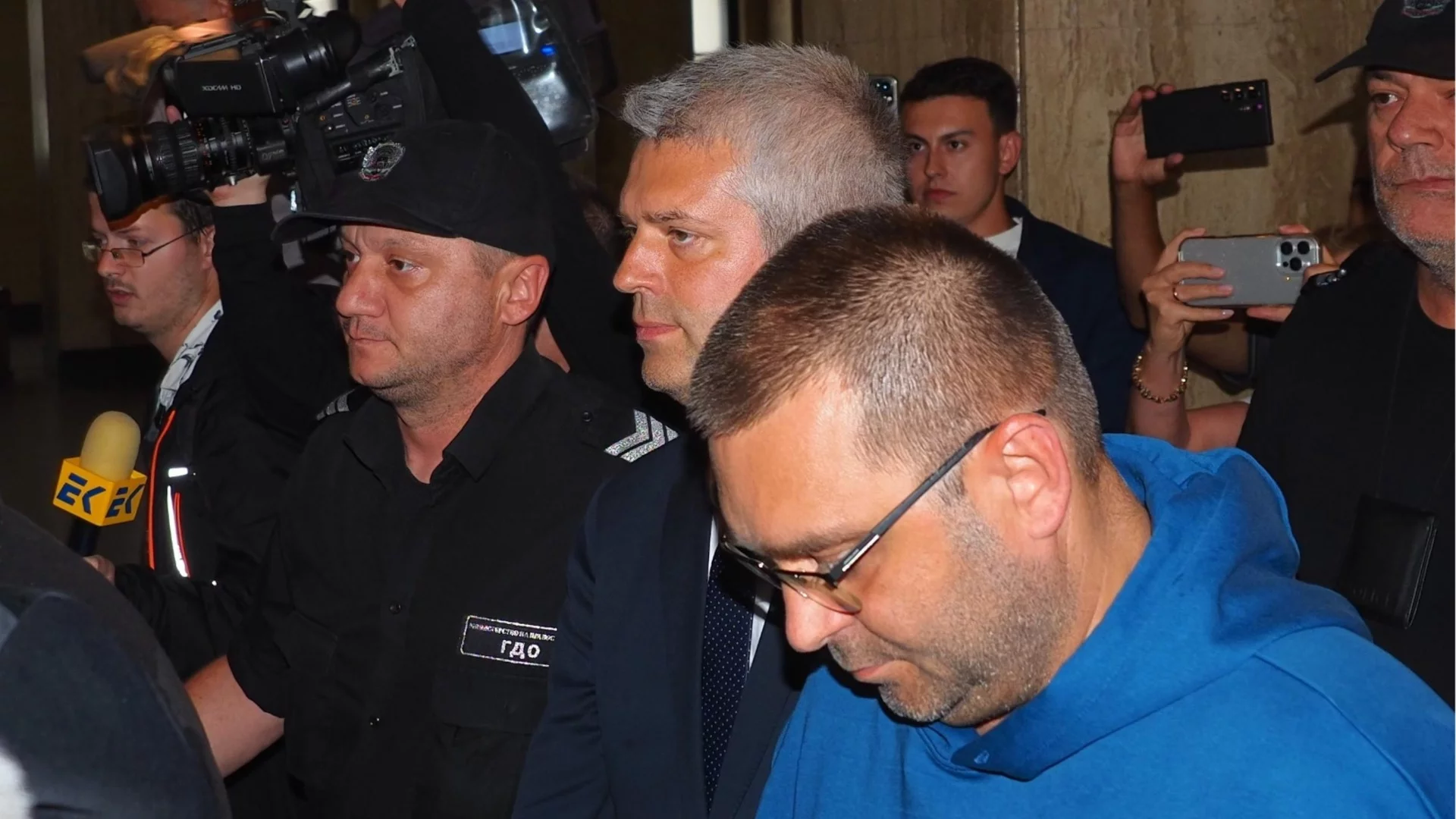 Пускат под домашен арест общинските съветници от Варна