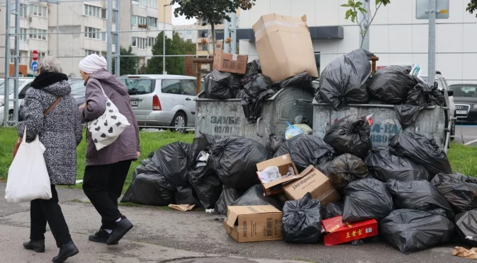 Общинарите ще гласуват отпускането на заем за борба с кризата с боклука в София