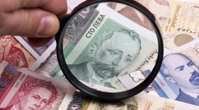 Чиновниците си плащат осигуровките, не ходят на морето на държавни станции: Идея за мерки държавата да не харчи прекомерно